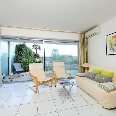 Bay-2 By Interhome קאן