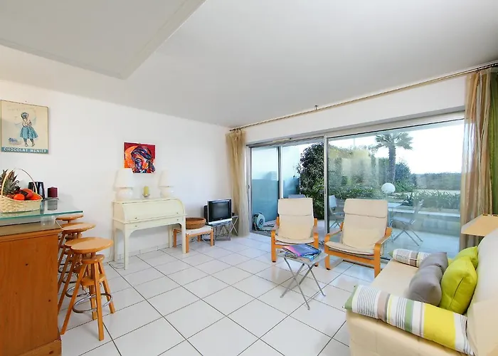 Bay-2 By Interhome * Cannes